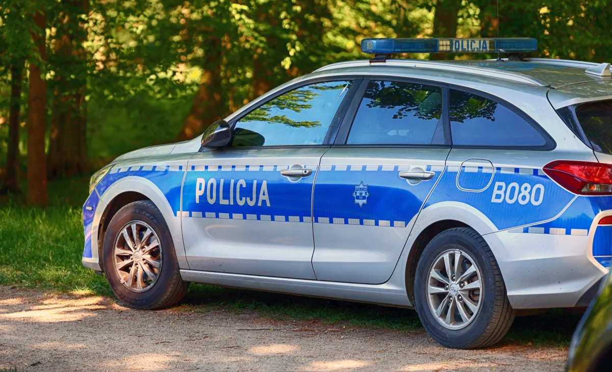 9-letni chłopiec, który wyjechał rowerem z podwórka, zaginął na kilka godzin. Na szczęście cała historia zakończyła się szczęśliwie - chłopiec został odnaleziony przez policjantów w Kurowie (Lubelskie), ponad 25 kilometrów od domu.