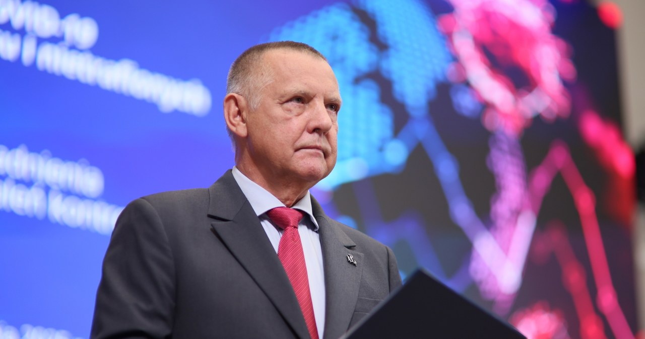 NIK skontrolował wydatki rządu z czasów pandemii. Banaś przedstawił szereg zarzutów. Podał astronimiczną kwotę wiadomości,aktualności,Interia NIK skontrolował wydatki rządu z czasów pandemii. Banaś przedstawił szereg zarzutów. Podał astronimiczną kwotę