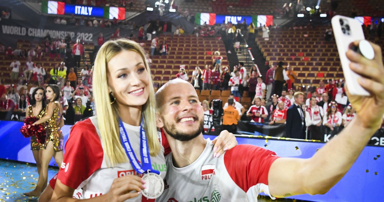 Tak Kurek poznał żonę. Różnica wieku nie była przeszkodą. Miłość od pierwszego wejrzenia wiadomości,aktualności,Interia Tak Kurek poznał żonę. Różnica wieku nie była przeszkodą. Miłość od pierwszego wejrzenia