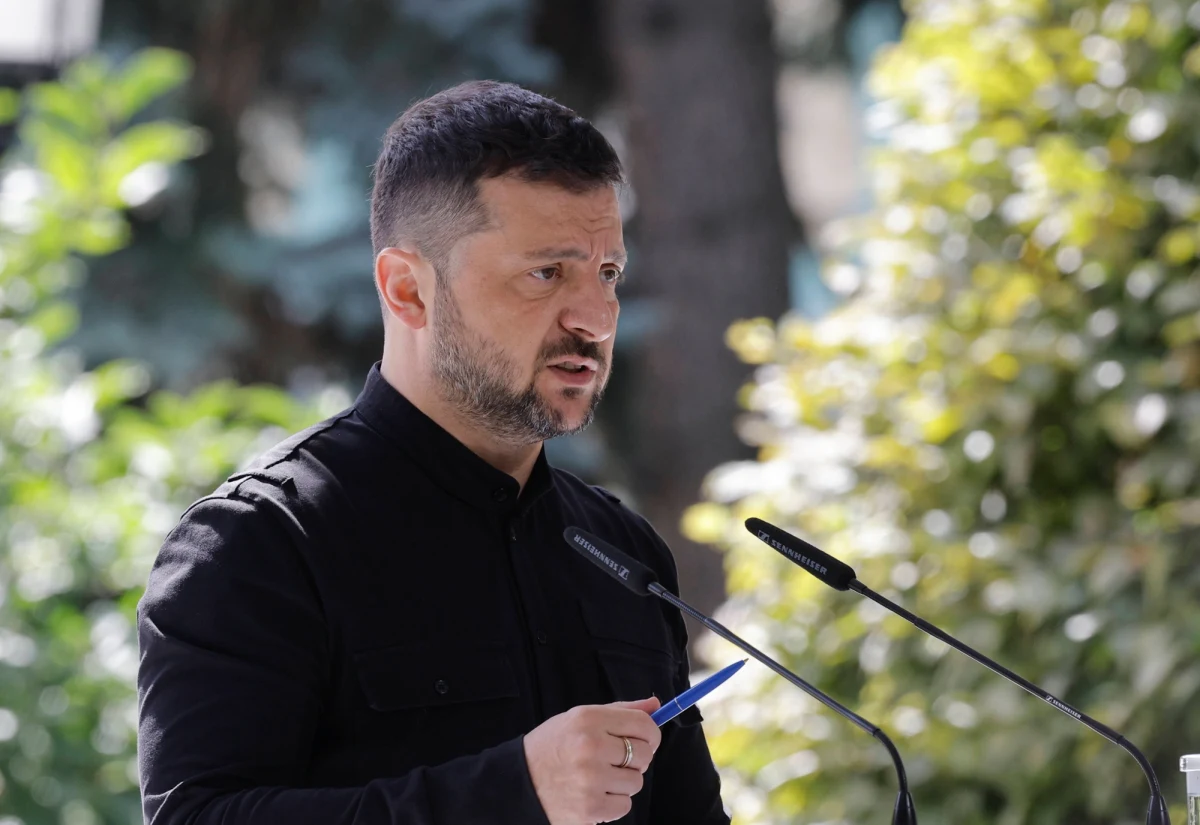 Wołodymyr Zełenski zareagował na naruszenie przez rosyjskie drony polskiej przestrzeni powietrznej. "W Polskę wymierzonych było co najmniej osiem bezzałogowców" - poinformował w środę prezydent Ukrainy.