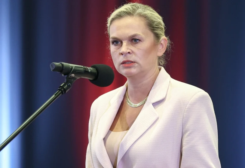 MEN przygotowało specjalną ankietę. Pytają o zmiany w szkołach