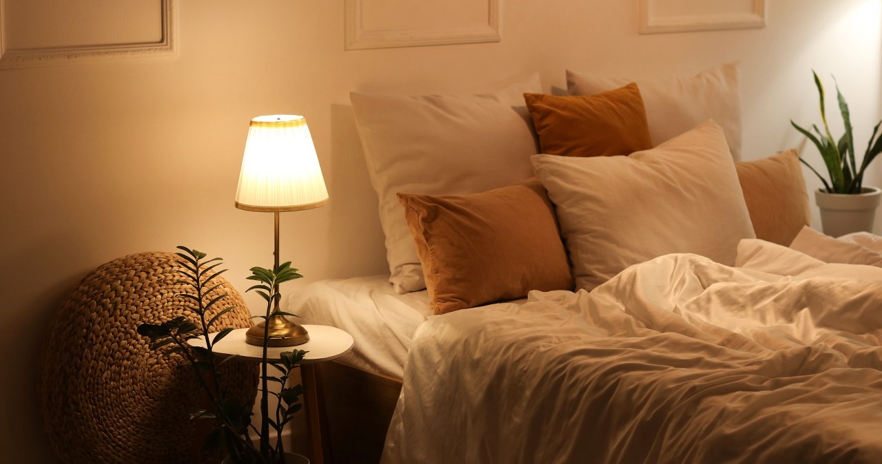 Jak stworzyć przytulny nastrój w małej sypialni? Poznaj 5 kluczowych zasad