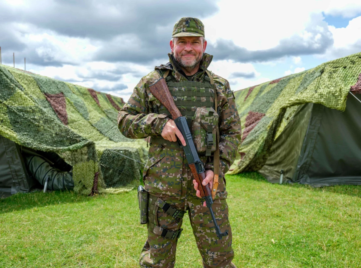 Prezydent Słowacji Peter Pellegrini uznał naruszenie polskiej przestrzeni powietrznej przez rosyjskie drony za bardzo niebezpieczną sprawę i wezwał do deeskalacji. Zwrócił uwagę na brak obrony przeciwlotniczej na Słowacji. Jego zdaniem jest to igranie z bezpieczeństwem kraju.