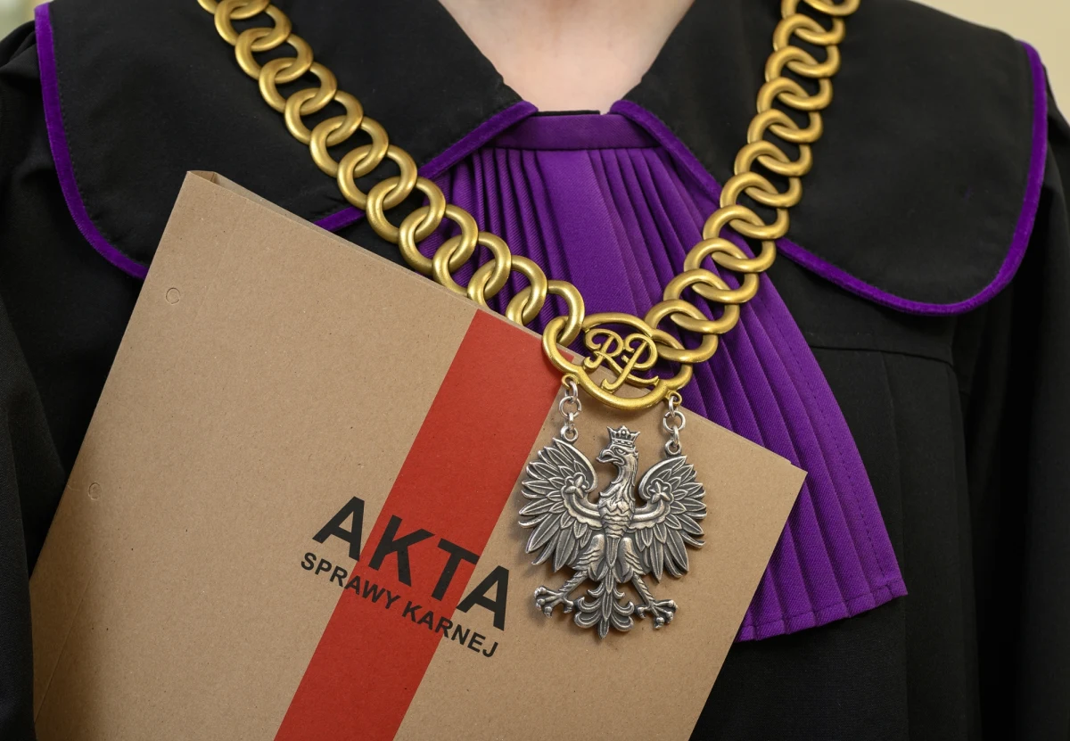 Były szef Rządowej Agencji Rezerw Strategicznych (RARS) Michał K. nie otrzyma listu żelaznego. Sąd Okręgowy w Warszawie ponownie nie uwzględnił w środę wniosku w tej sprawie. 