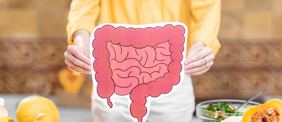 Kalifornijski gastrolog z kilkudziesięcioletnim doświadczeniem stwierdził, że przed zjedzeniem niektórych owoców należy się dwa razy zastanowić. Wprawdzie uznaje się je za cenne źródło witamin, jednak część z nich może zaburzać pracę naszych jelit. 