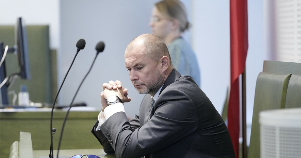 Zarzucali mu "ukrywanie akt postępowań". Sąd Najwyższy zadecydował