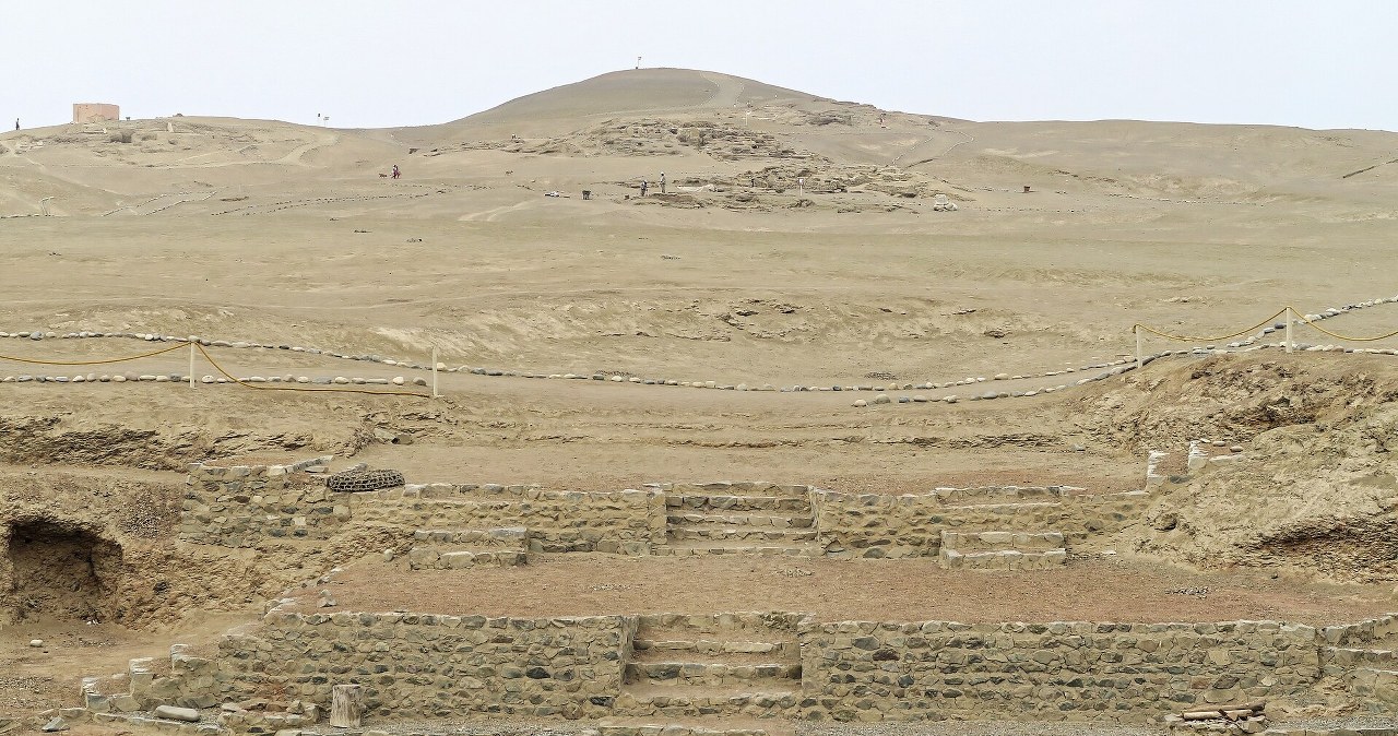 Nowe odkrycie w Peru. Dwugłowy stwór niesie dla nas ostrzeżenie