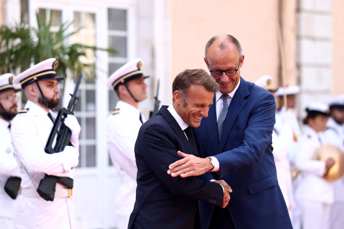 W czwartek w Wiedniu odbywa się niecodzienne, tajne spotkanie przedstawicieli najbogatszych krajów Unii Europejskiej. Jak informuje portal Politico, to pierwsza taka narada, podczas której Francja, Niemcy oraz kraje nordyckie przygotowują wspólną strategię przed zbliżającymi się negocjacjami w sprawie nowego, siedmioletniego budżetu Wspólnoty. Na przeciwległym biegunie są m.in. Polska, Hiszpania i Włochy – państwa opowiadające się za większymi wydatkami, zwłaszcza na rolnictwo i fundusze spójności.