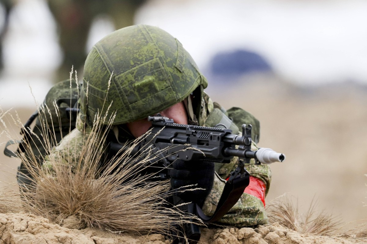 "Agresywne scenariusze" i "szantaż nuklearny". Ruszają manewry Zapad-2025