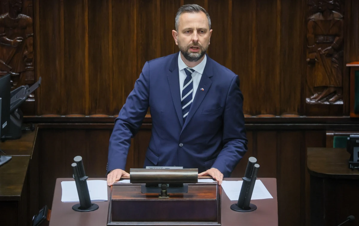 "NATO zdało egzamin" - stwierdził Władysław Kosiniak-Kamysz, przedstawiając w Sejmie informację w sprawie wielokrotnego naruszenia polskiej przestrzeni powietrznej przez rosyjskie drony. Minister obrony narodowej zaznaczył że, zdany został również "egzamin narodowej jedności i politycznej odpowiedzialności", podkreślając, że nasz kraj "nie ulegnie rosyjskim prowokacjom". Zapewnił, że "Polska będzie odpowiadać na akty agresji".