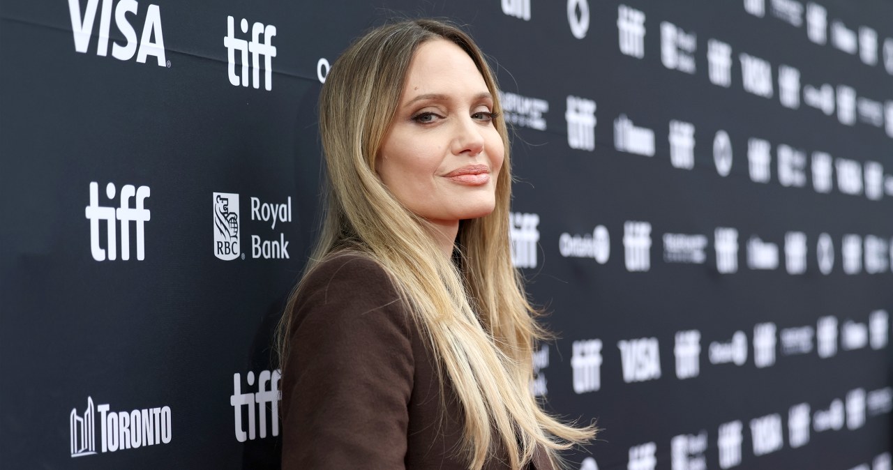 50-letnia gwiazda zachwyciła na czerwonym dywanie. Co za kolor włosów