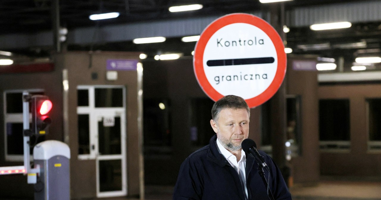 wiadomości,aktualności,Interia Przejścia graniczne z Białorusią zamknięte. Nocne wystąpienie szefa MSWiA