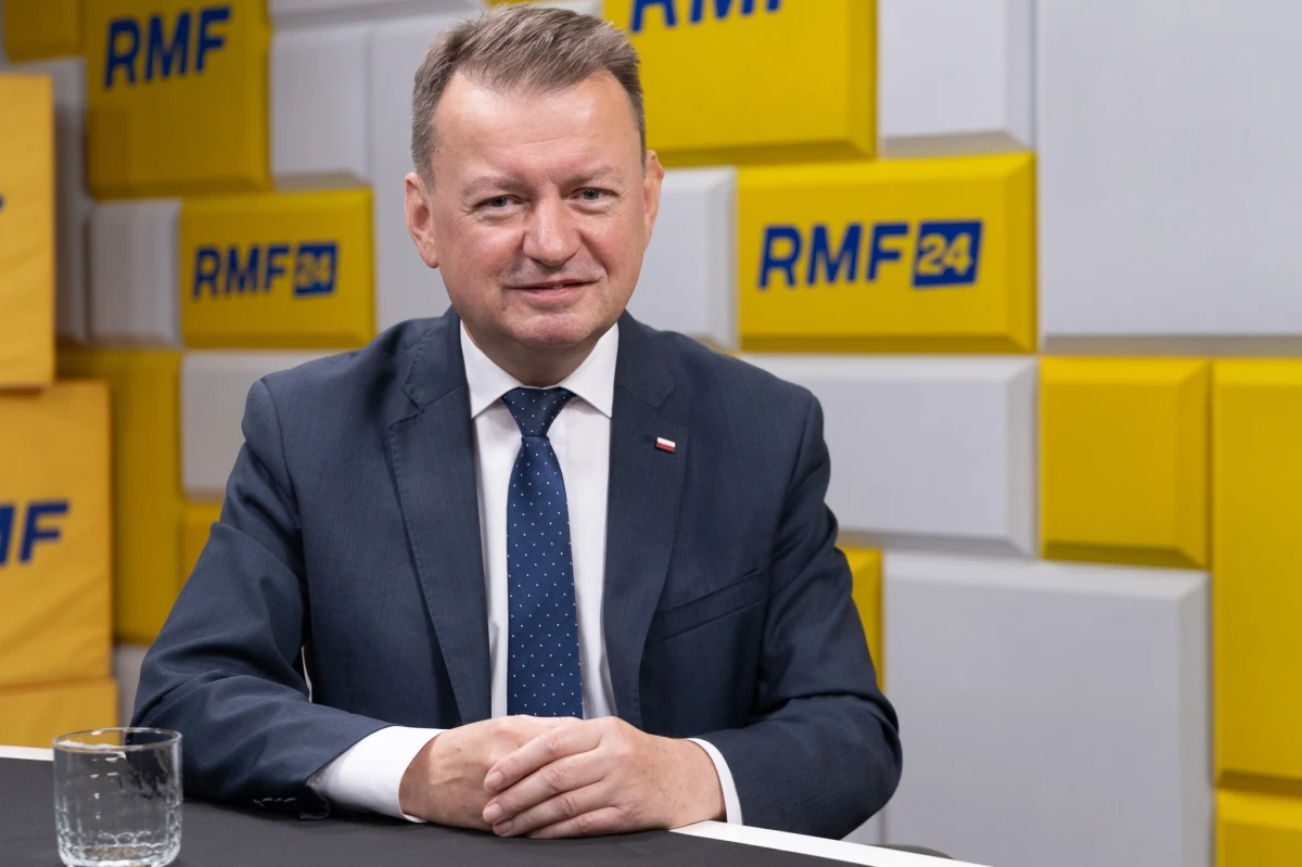 Nie uspokoiły mnie wczorajsze obrady Rady Bezpieczeństwa Narodowego. Jestem wdzięczny prezydentowi za to, że się odbyły. Trzeba się zbroić, a rząd jest w tym niekonsekwentny – powiedział w Rozmowie o 7:00 w Radiu RMF24 były szef MON Mariusz Błaszczak. Podkreślił, odnosząc się do wypowiedzi Donalda Trumpa o rosyjskich dronach nad Polską, że prezydenta USA nie należy atakować, "tylko wykorzystać tę sytuację do wybudowania Fort Trump w Polsce".