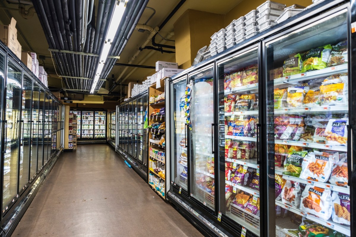 Sklep bez dostaw prądu? Znana firma mówi: sprawdzam