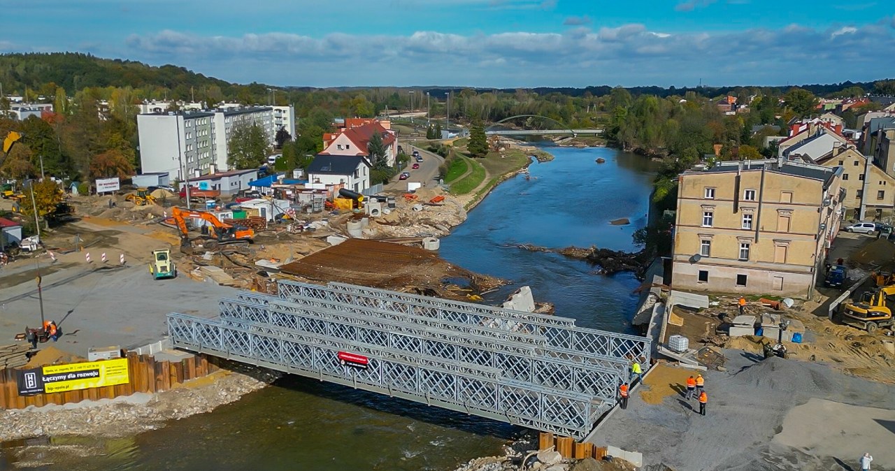 Miliony na odbudowę po powodzi. "Inwestujemy nie tylko w beton i stal"