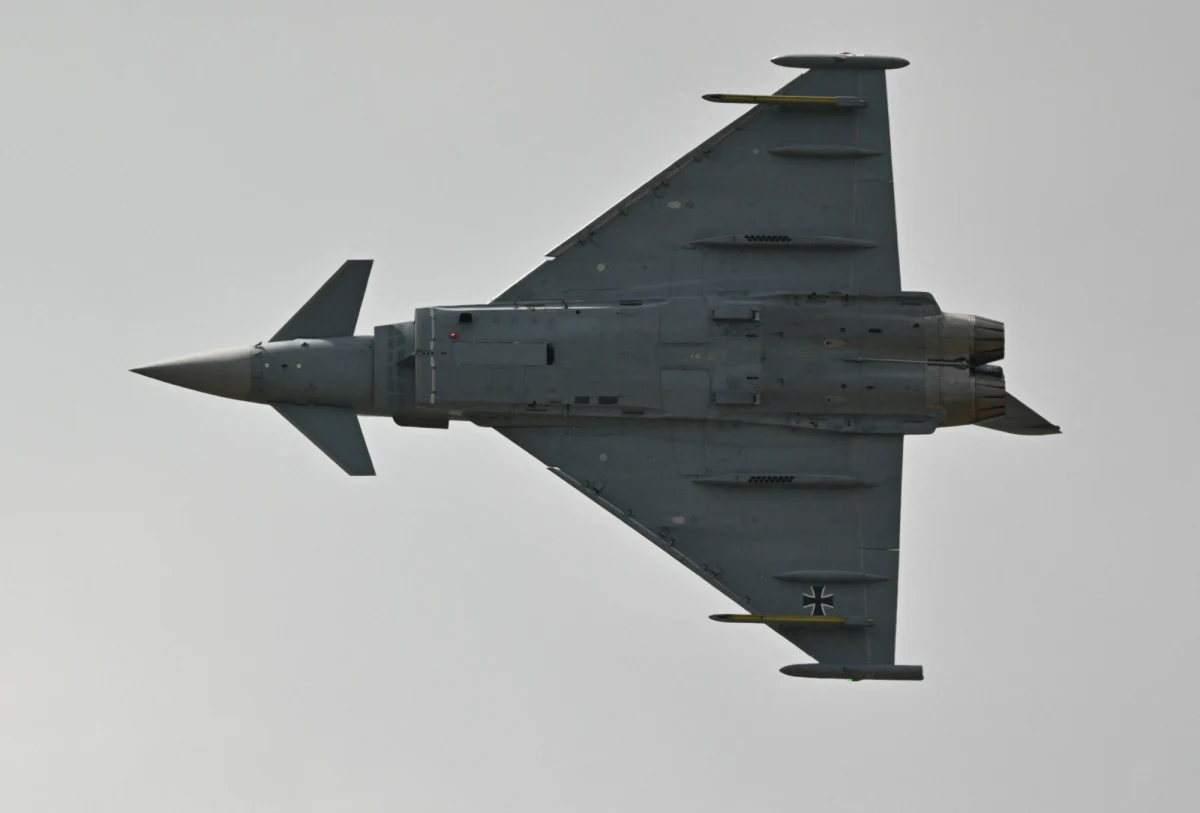 Działa już rozszerzona niemiecka misja monitorowania przestrzeni powietrznej Polski - poinformował w piątek rzecznik niemieckiego ministerstwa obrony. To pokłosie pogwałcenia polskiej przestrzeni powietrznej przez rosyjskie drony, do którego doszło w nocy z wtorku na środę.