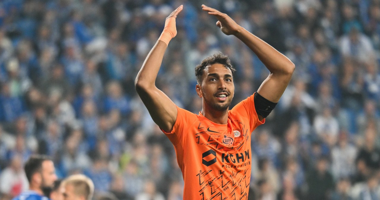 wiadomości,aktualności,Interia Duża niespodzianka i trzy gole w Poznaniu. Mistrz Polski wylądował na deskach