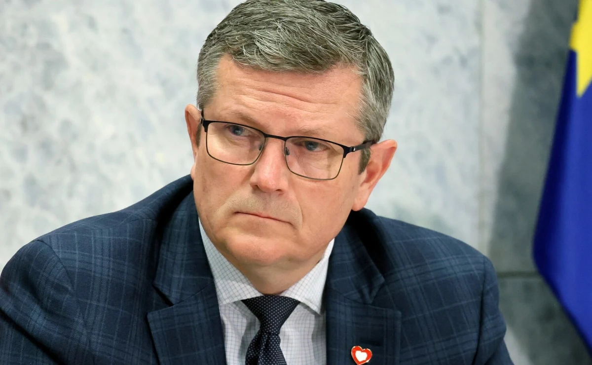 "Po raz pierwszy integralność terytorialna Polski została celowo naruszona. Wiemy, że to nie była pomyłka" - powiedział wiceminister spraw zagranicznych Marcin Bosacki na piątkowym posiedzeniu Rady Bezpieczeństwa ONZ. Oskarżył przy tym Rosję o "neo-Orwellowskie" kłamstwa. Głos zabrał również ambasador Rosji Wasilij Niebienzia: "To fizycznie niemożliwe, by nasze drony dotarły do terytorium Polski" - stwierdził, zapewniając, że Moskwa jest zainteresowana deeskalacją.
