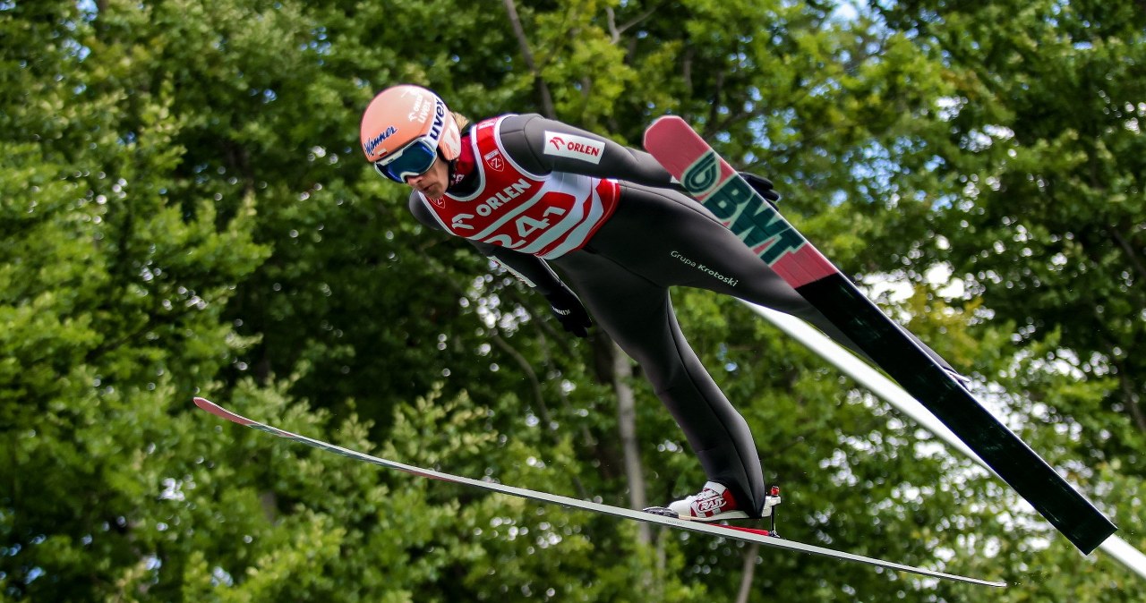 Kapitalny występ Dawida Kubackiego. Inni Polacy blisko podium