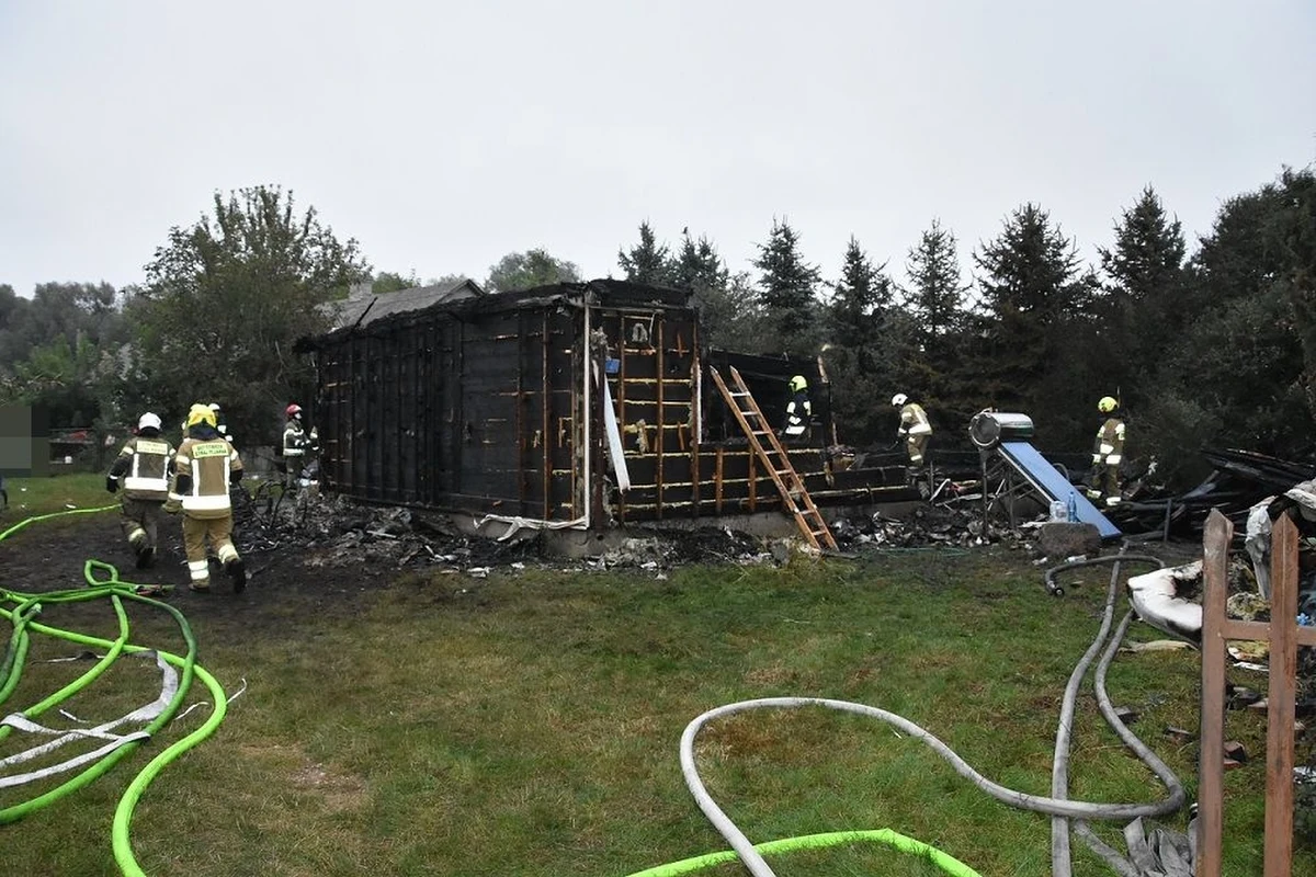 Tragiczna noc we wsi Kuzawka (Lubelskie). Dwie osoby zginęły w pożarze domu.