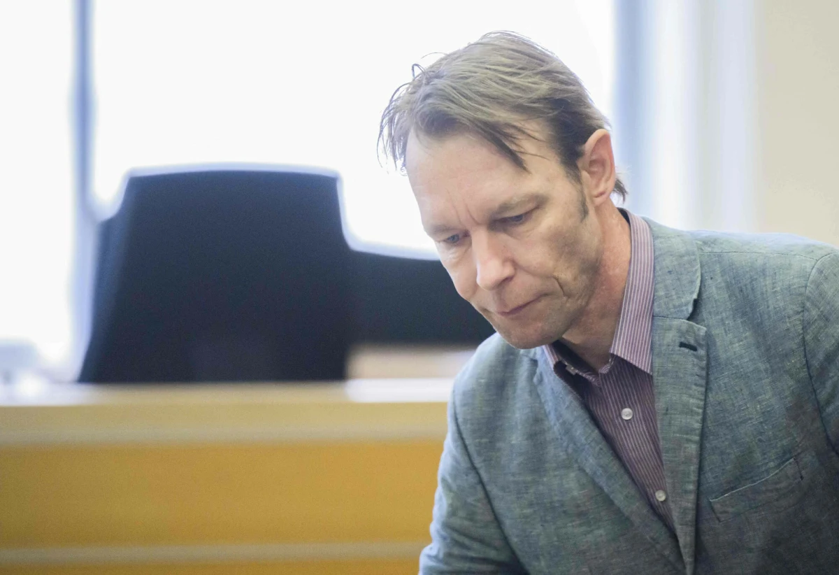 ​Christian Brückner, główny podejrzany w sprawie zaginięcia Madeleine McCann, odmówił przesłuchania przez brytyjską policję. Obywatel Niemiec, który od lat pozostaje w centrum śledztwa, obecnie odsiaduje karę siedmiu lat więzienia za gwałt na 72-letniej kobiecie. Niemieckie władze poinformowały, że Brückner wkrótce opuści więzienie.