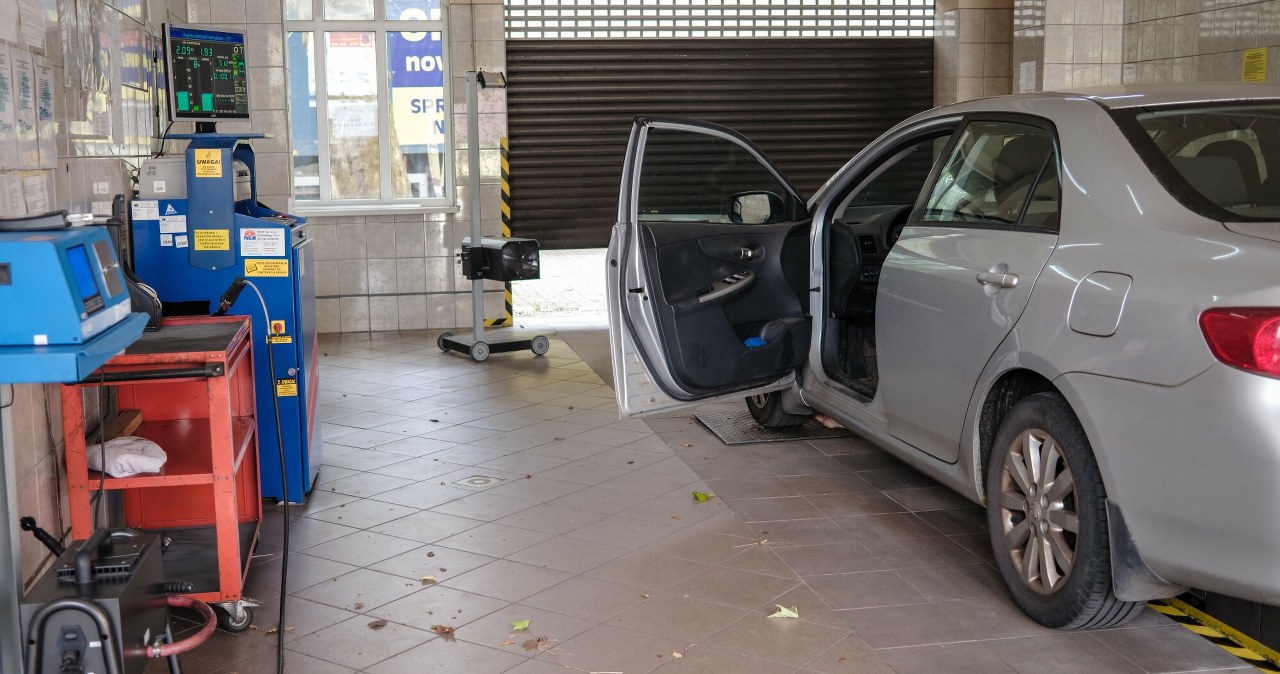 Duże podwyżki dla właścicieli samochodów. W piątek wchodzi nowy cennik