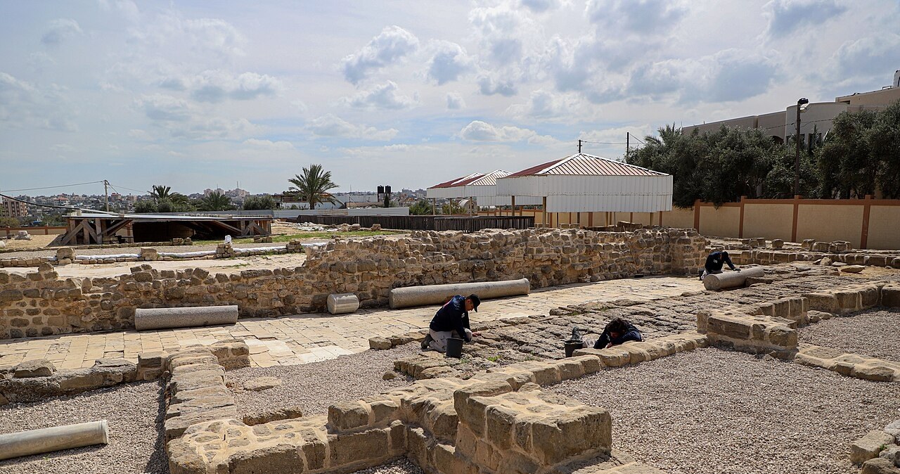 Operacja ratowania zabytków z Gazy. Wyścig z czasem i bombami
