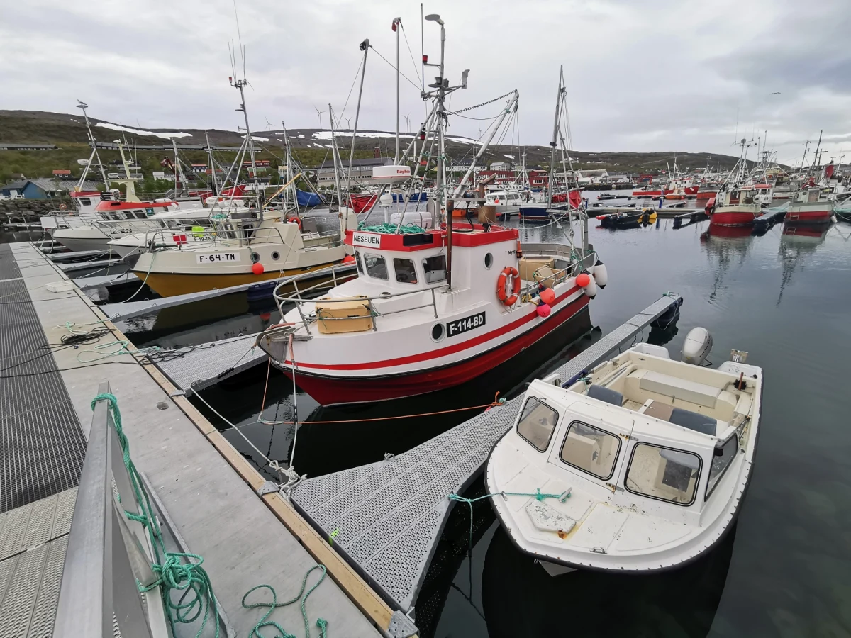 ​Należący do rosyjskiego armatora kuter rybacki został zajęty przez norweskie władze. Pomimo wezwań jednostka nie opuściła portu Batsfjord w wyznaczonym terminie. Jest to pierwszy taki przypadek od wprowadzenia przeszło rok temu przez Oslo ograniczeń dla rosyjskich statków.