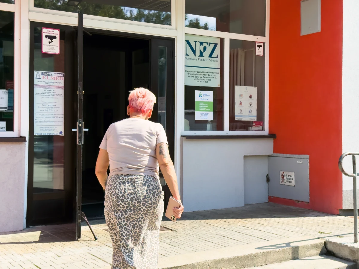 Od października pacjenci zyskają dostęp do 50 nowych terapii refundowanych. Wśród nich znalazły się zarówno leki onkologiczne, jak i nieonkologiczne, a także terapie dedykowane chorobom rzadkim.
