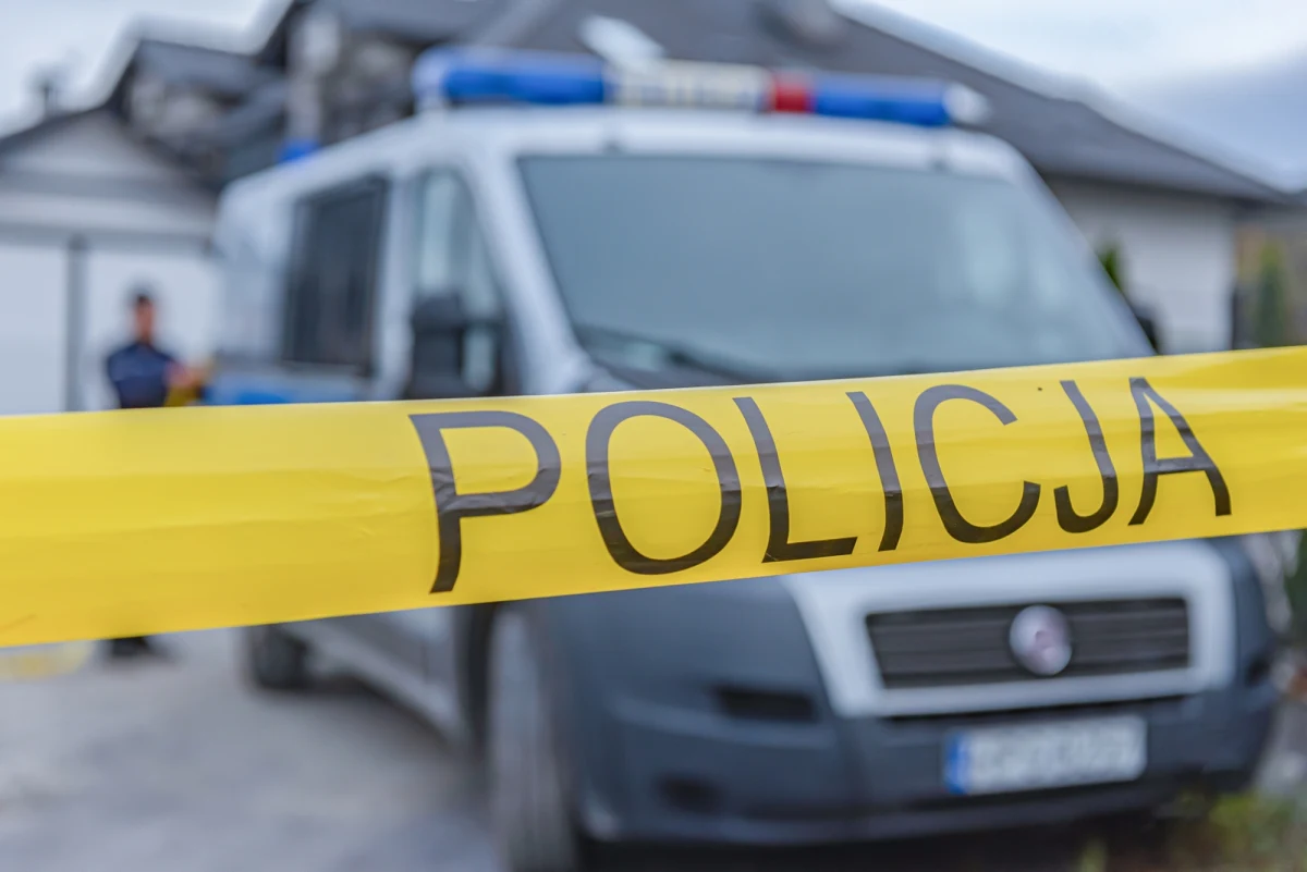 62-letni mężczyzna został znaleziony martwy w jednym z mieszkań w rejonie krakowskiego Bieżanowa. Do jego śmierci mogła przyczynić się była żona.