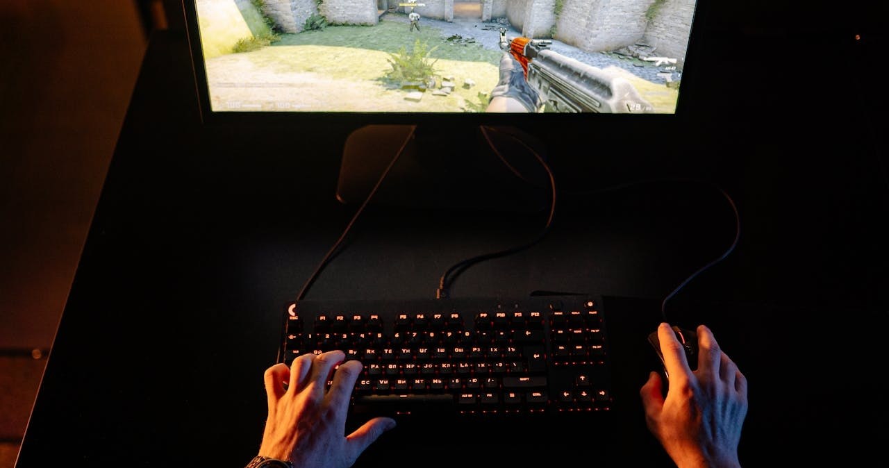 Jak dobrać monitor do gier: najważniejsze parametry, na które warto zwrócić uwagę