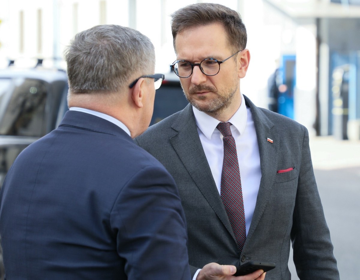 Auto Waldemara Budy ostrzelane. Jest reakcja Parlamentu Europejskiego