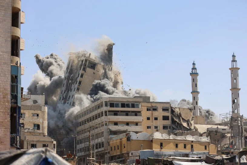 "Gaza płonie". Trwa szturm wojsk Izraela na miasto