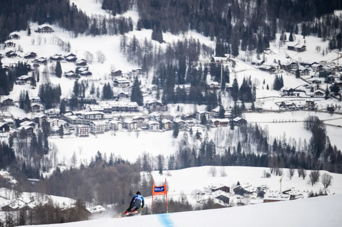 Włoski narciarz alpejski Matteo Franzoso zmarł w wyniku poważnego urazu głowy, którego doznał podczas treningu w Chile. To już druga śmiertelna tragedia wśród reprezentantów Włoch w ciągu niespełna roku.