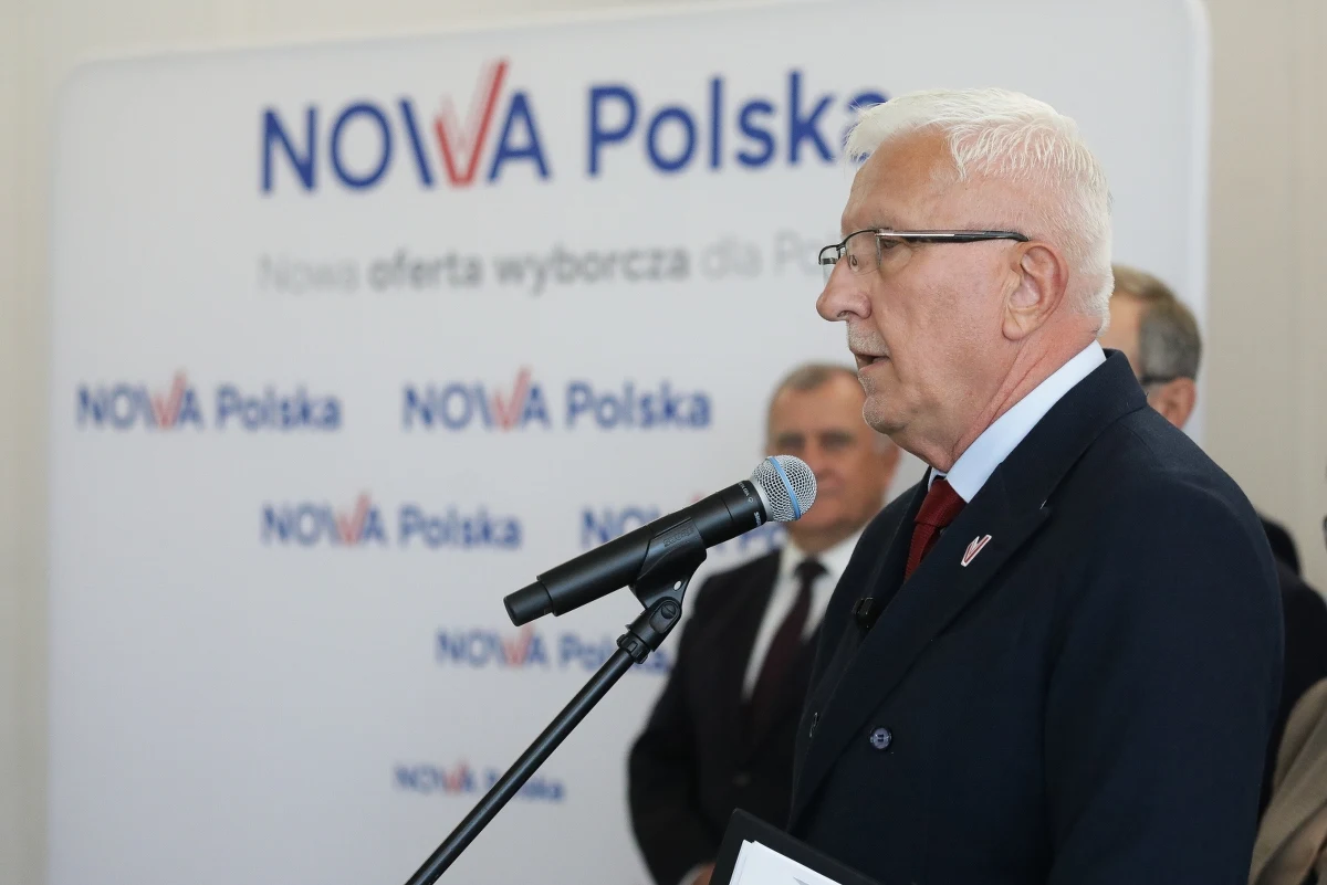 Do Sądu Okręgowego w Warszawie trafił wniosek o wpisanie do ewidencji partii Nowa Polska. Wśród jej twórców są senatorowie koła Niezależni i Samorządni Zygmunt Frankiewicz i Wadim Tyszkiewicz oraz prezydent Opola Arkadiusz Wiśniewski. "Nie chcemy jałowić Polaków, chcemy rozwiązywać problemy Polaków. Chcemy łączyć, a nie dzielić" - zapewniał Tyszkiewicz na konferencji w Senacie.