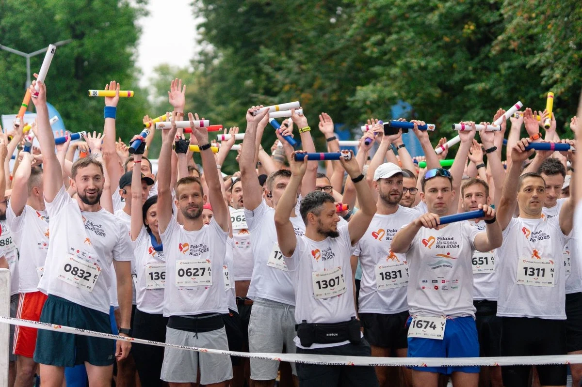 Ponad 46 tysięcy osób na starcie, setki firm i realna pomoc dla potrzebujących – 14. edycja Poland Business Run przeszła do historii jako największa charytatywna sztafeta biznesowa w Polsce.