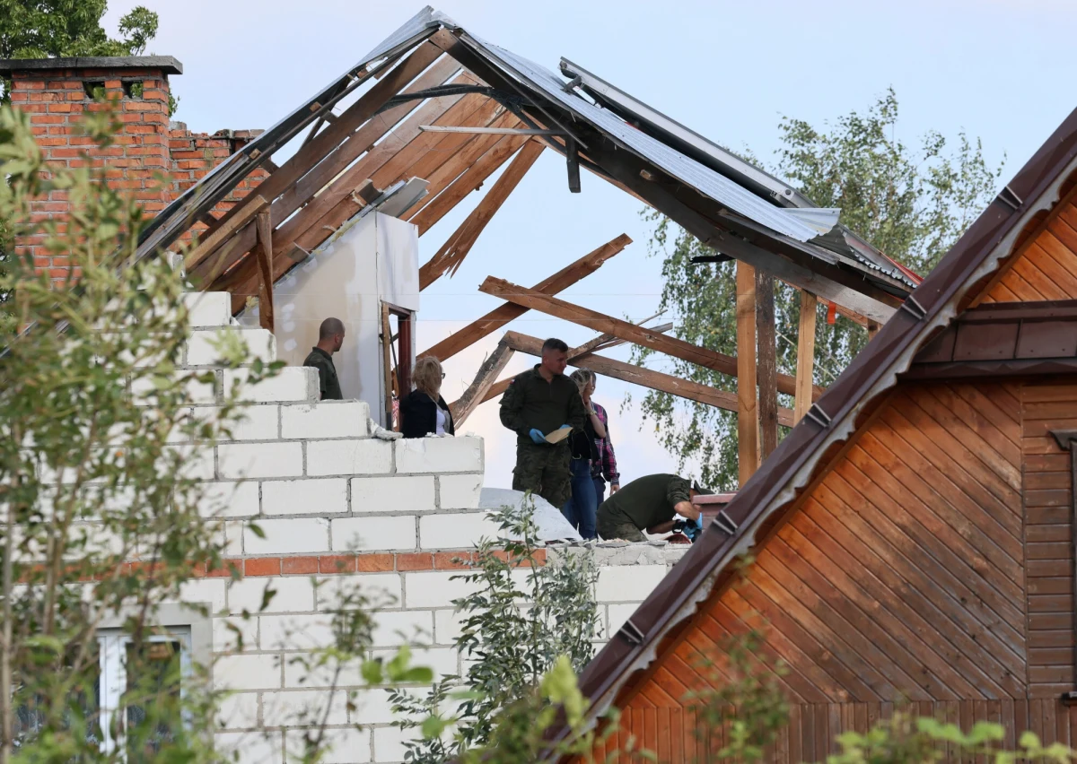 Ostra reakcja prezydenta na informację "Rzeczpospolitej", że to rakieta wystrzelona z polskiego F-16 uszkodziła dach domu w Wyrykach na Lubelszczyźnie. Karol Nawrocki domaga się od rządzących wyjaśnień. 