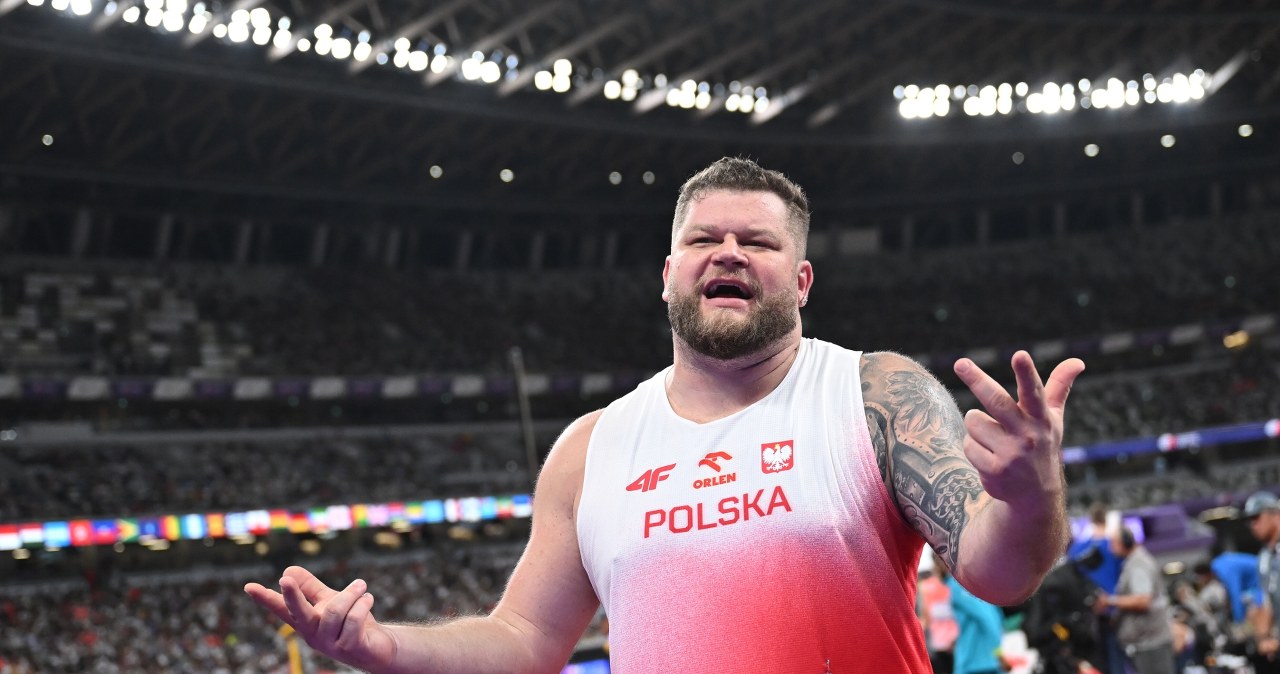 Paweł Fajdek wyrugowany, Polak w szoku. Był tylko widzem na spektaklu