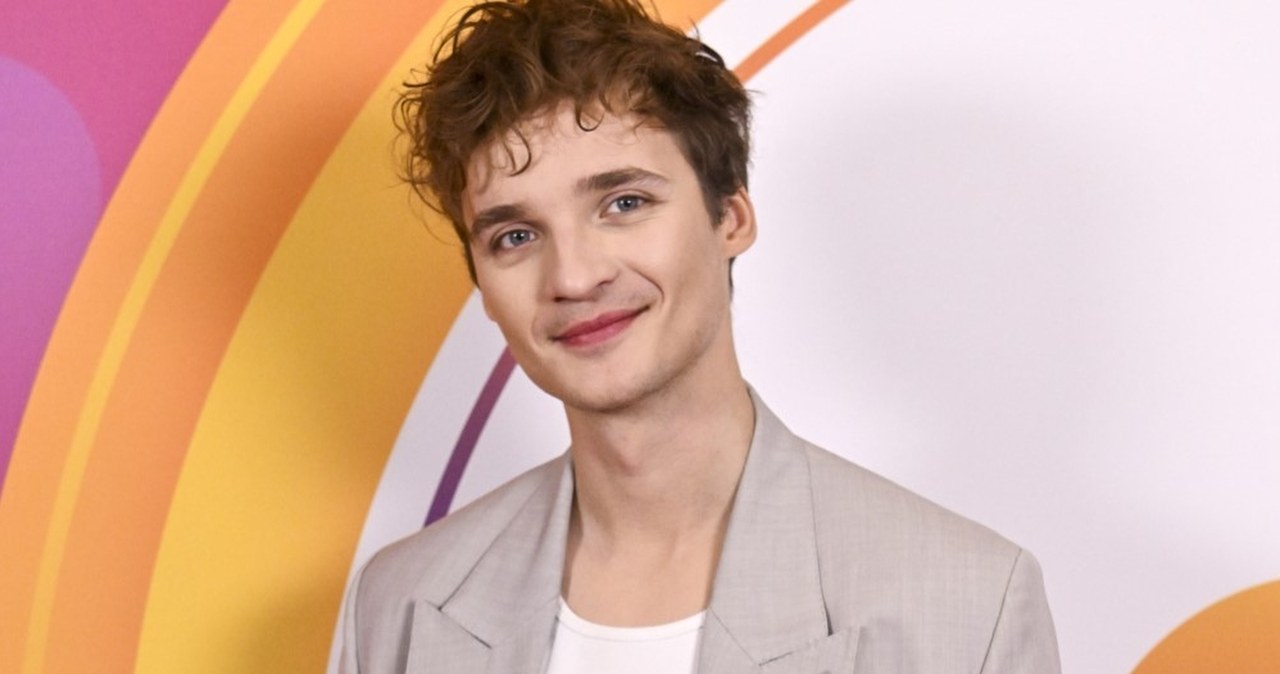 Jego hity królują w radiu. Zdradził, w jaki sposób sobie dorabia