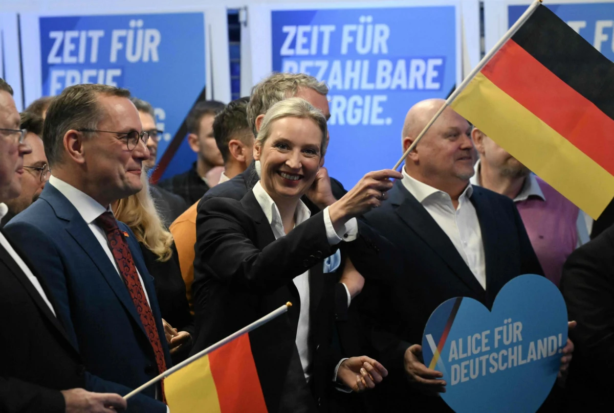 27 proc. poparcia - na tyle może liczyć aktualnie AfD, czyli prawicowo-populistyczna Alternatywa dla Niemiec, wynika z opublikowanego w środę sondażu YouGov. To najwyższy dotychczas wynik tej partii. Gdyby wybory do Bundestagu odbyły się w najbliższą niedzielę, wygrałaby AfD, wyprzedzając blok chadecki CDU/CSU, który ma 26 proc. poparcia.