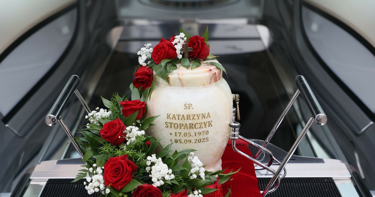 Pogrzeb Katarzyny Stoparczyk. Tłumy żegnają zmarłą dziennikarkę