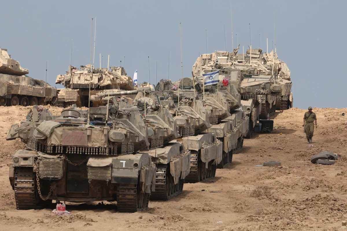 Izraelska armia kontynuuje intensywne działania militarne w Strefie Gazy. W ciągu ostatnich dni zaatakowano ponad 150 celów, a mieszkańcy enklawy zostali odcięci od internetu i łączności telefonicznej. Komisja Europejska zaproponowała zawieszenie wolnego handlu z Izraelem w odpowiedzi na eskalację konfliktu.