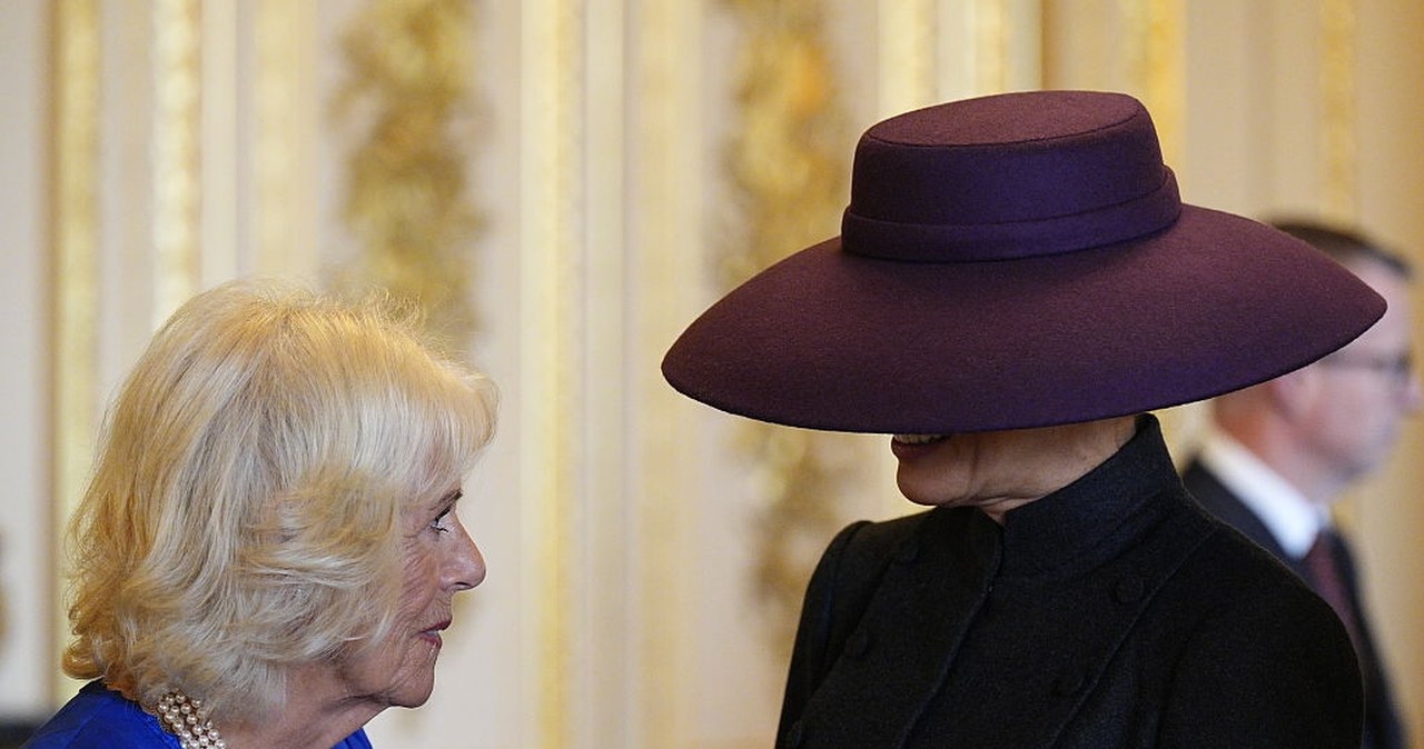 Melania Trump znów zasłoniła twarz. Komentatorzy mówią o wymownym geście