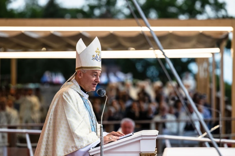 "Biję się w piersi". Biskup o pilnym problemie Kościoła