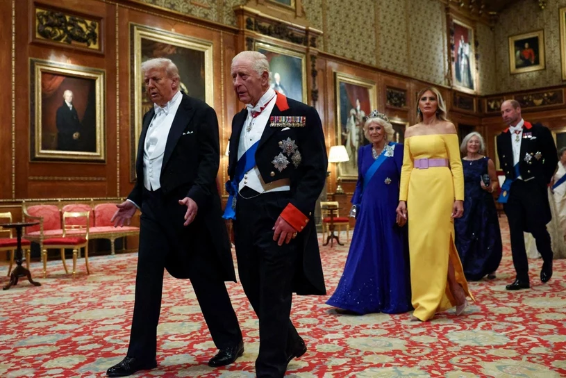 Wystawny bankiet i salwy honorowe. Tak król Karol III przyjął Donalda Trumpa