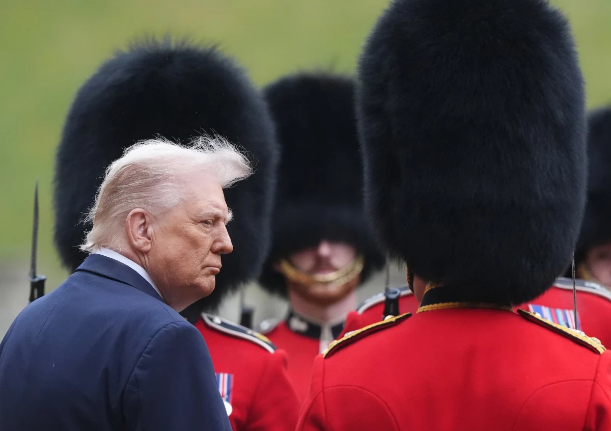 "Nasze kraje, Wielką Brytanie i USA, łączą najbliższe w historii stosunki w dziedzinie obrony, bezpieczeństwa i wywiadu" - stwierdził w środę król Karol III podczas przemowy na bankiecie, wydanym na zamku Windsor z okazji wizyty państwowej prezydenta USA. Donald Trump jest pierwszym przywódcą dwukrotnie przyjętym przez brytyjskich monarchów w ramach wizyty państwowej z pełnym ceremoniałem. Do pierwszej wizyty Trumpa doszło w 2019 r. za panowania królowej Elżbiety II.
