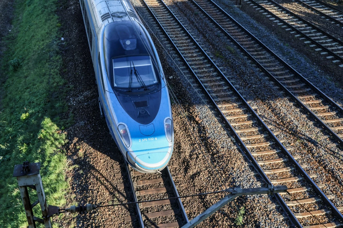 Ważna informacja dla miłośników polskich gór. Już wkrótce na trasie z Warszawy do Zakopanego będzie można podróżować nowoczesnymi i komfortowymi składami Pendolino. Co więcej, część biletów można kupić za symboliczną złotówkę!