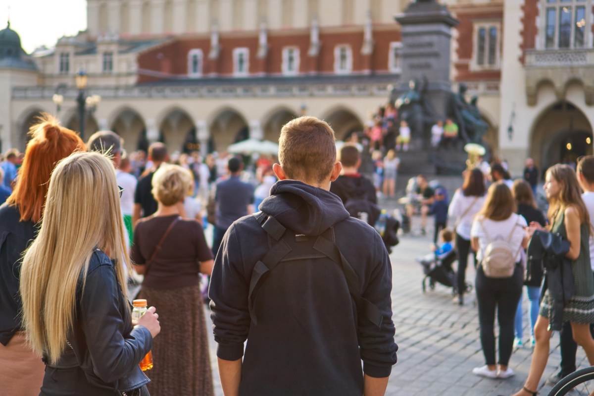 Czym jest i jak powstaje babie lato? Ekspert wyjaśnia
