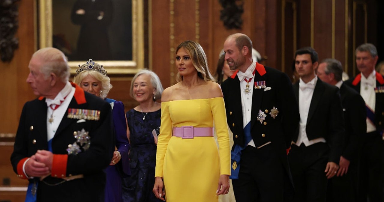 Melania Trump w kontrowersyjnej sukni. Złamała królewski protokół?