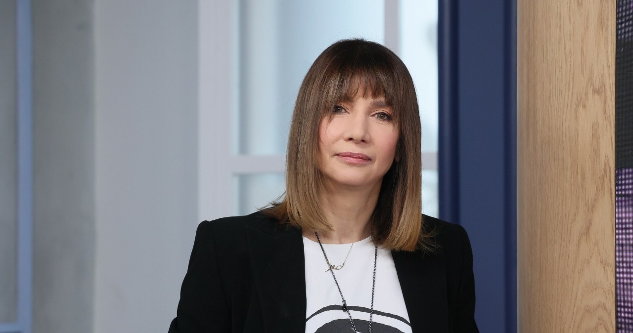 Modne spodnie dla dojrzałych kobiet. Wizualnie odmładzają i wyszczuplają